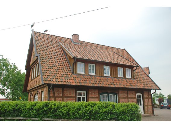 Ein großes Fachwerkhaus in Fuhrberg mit großer Gaube